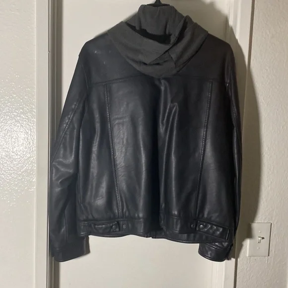 Rarely worn, great condition